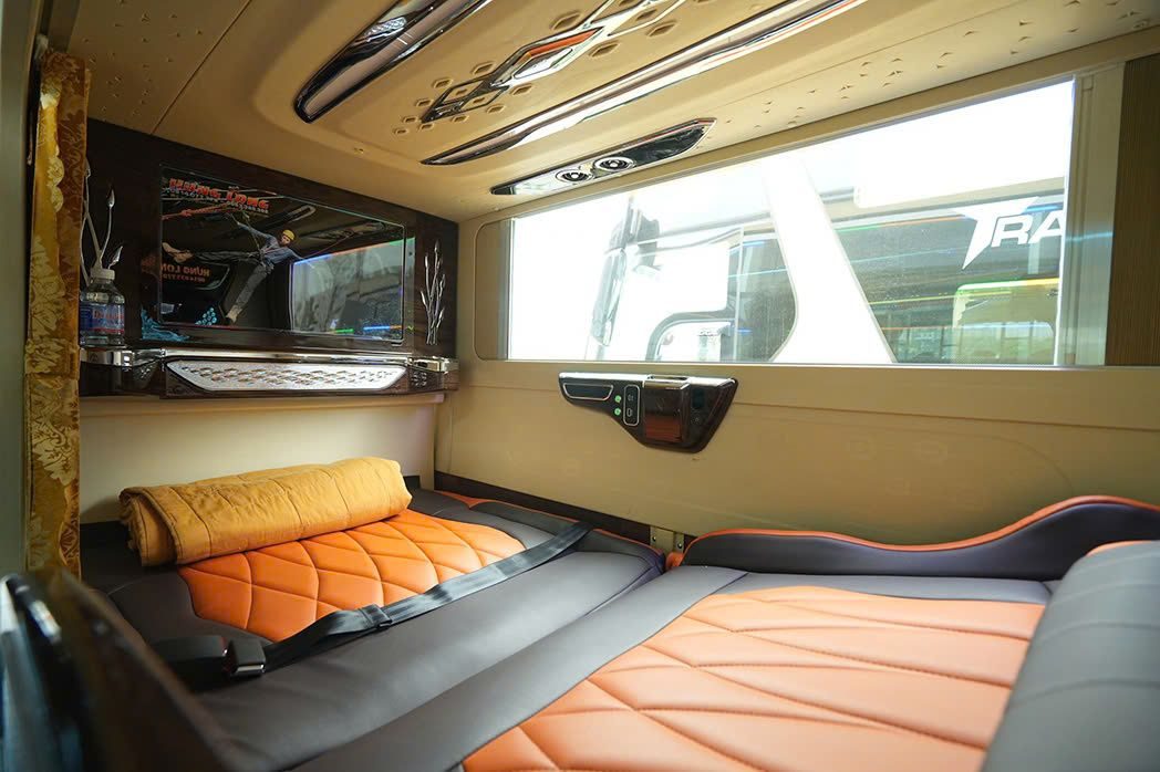Không gian giường VIP Cabin của Xe Hưng Long